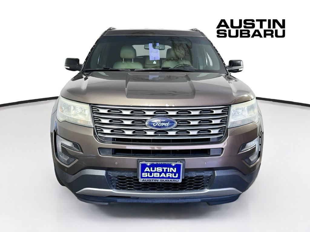 Used 2016 Ford Explorer XLT w/ Equipment Group 202A FWD image 2