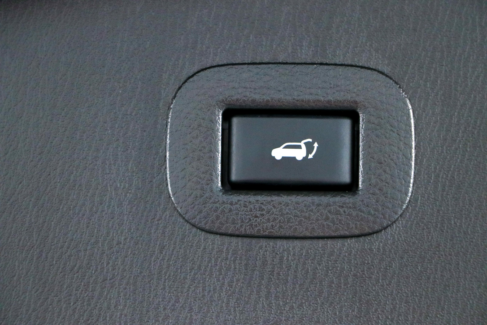 Used 2023 INFINITI QX80 Luxe w/ Cargo Package AWD/4WD image 34