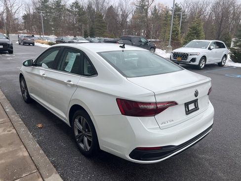 Used 2023 Volkswagen Jetta SE w/ Panoramic Sunroof Package image 37