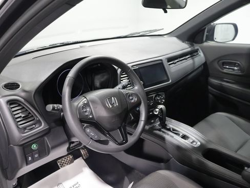 Used 2020 Honda HR-V Sport image 16