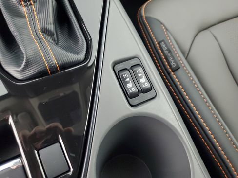 Used 2025 Subaru Crosstrek 2.5i Limited w/ Crosstrek Mirror Package image 17