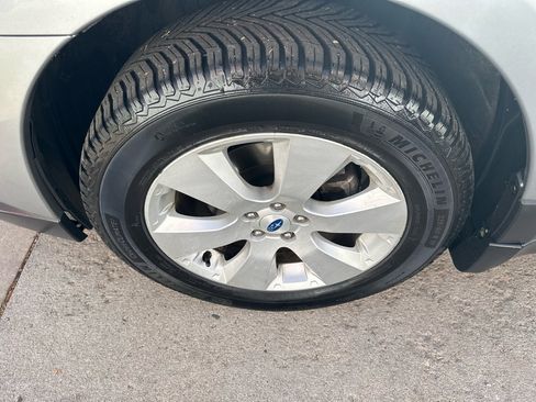 Used 2011 Subaru Outback 2.5i Limited w/ PWR Moonroof Pkg image 9