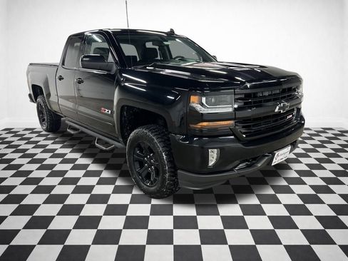 Used 2016 Chevrolet Silverado 1500 LT w/ Midnight Edition image 3