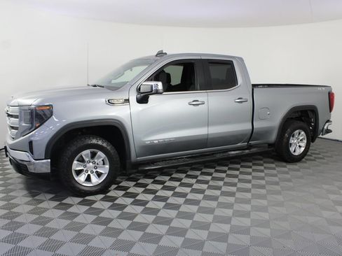 Used 2023 GMC Sierra 1500 SLE AWD/4WD image 2