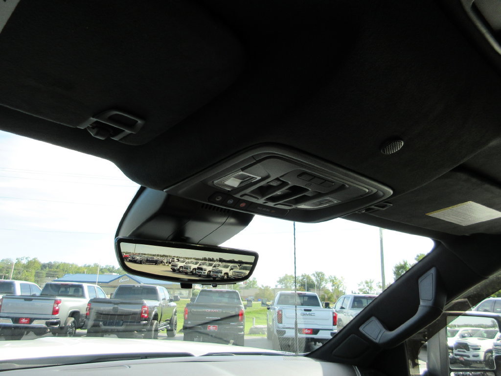 Used 2024 GMC Sierra 3500 Denali Ultimate AWD/4WD image 38