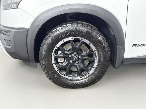 Used 2025 Nissan Pathfinder Rock Creek image 31