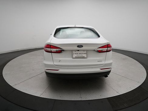 Used 2020 Ford Fusion SE image 25