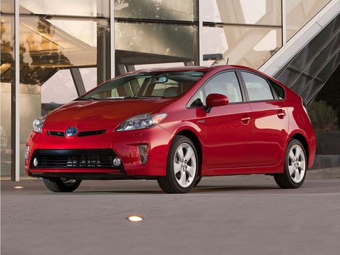 Used 2015 Toyota Prius Two FWD image 1