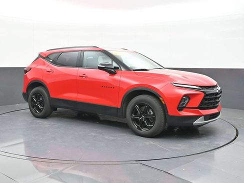 Used 2024 Chevrolet Blazer LT w/ Midnight/Sport Edition FWD image 19