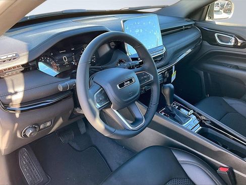 New 2026 Jeep Compass Latitude image 7