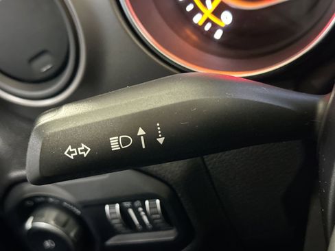 Used 2022 Jeep Wrangler Sport S image 30