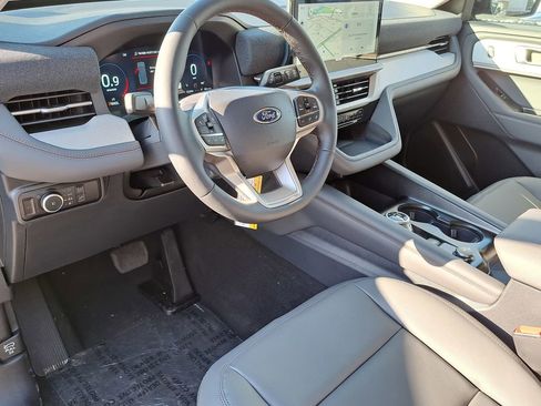 New 2026 Ford Explorer Active w/ Active Comfort Package image 7