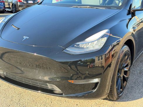 Used 2021 Tesla Model Y Long Range AWD/4WD image 87
