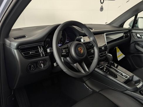 New 2026 Porsche Macan AWD/4WD image 4