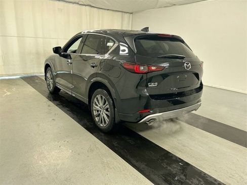 New 2025 MAZDA CX-5 Signature image 6