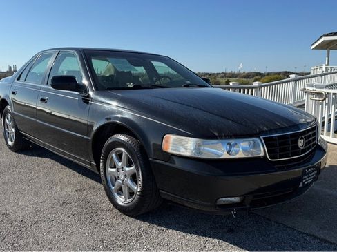 Used 2004 Cadillac Seville SLS w/ Preferred Equipment Group image 3