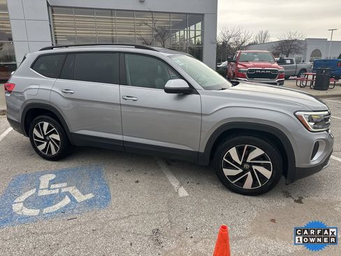 Used 2024 Volkswagen Atlas SE image 38