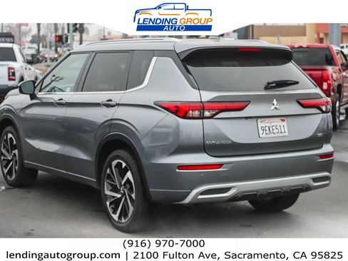 Used 2022 Mitsubishi Outlander SEL image 2