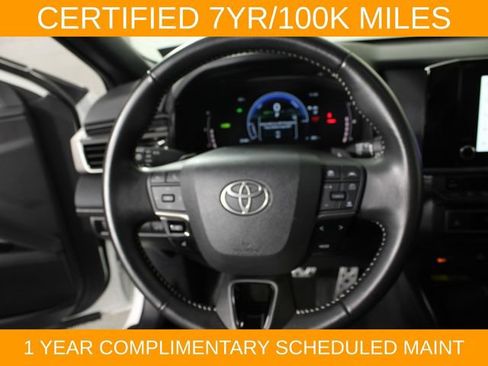 Used 2025 Toyota Camry SE FWD image 20