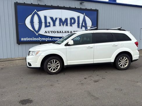 Used 2015 Dodge Journey SXT w/ Flexible Seating Group image 1