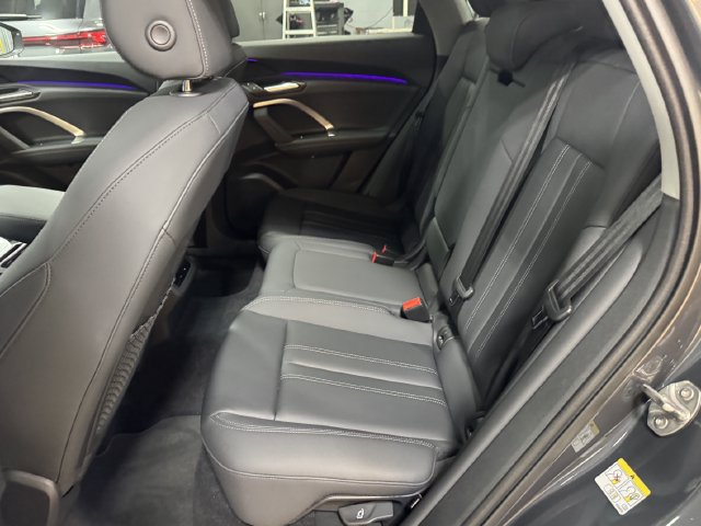Used 2025 Audi Q5 Premium w/ Convenience Package AWD/4WD image 34