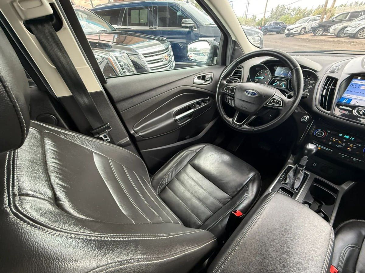 Used 2017 Ford Escape Titanium FWD image 43