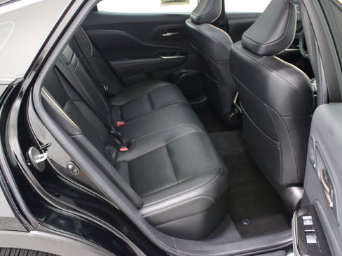 Used 2024 Toyota Crown Platinum AWD/4WD image 35