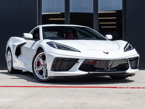 Used 2021 Chevrolet Corvette Stingray Preferred Cpe w/ 2LT RWD image 2