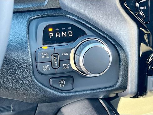 New 2026 RAM 1500 Big Horn AWD/4WD image 17
