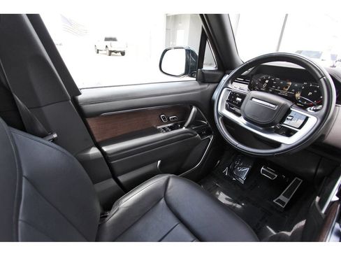 Used 2023 Land Rover Range Rover SE AWD/4WD image 8