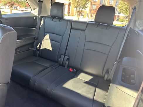 Used 2021 Honda Pilot Touring image 24