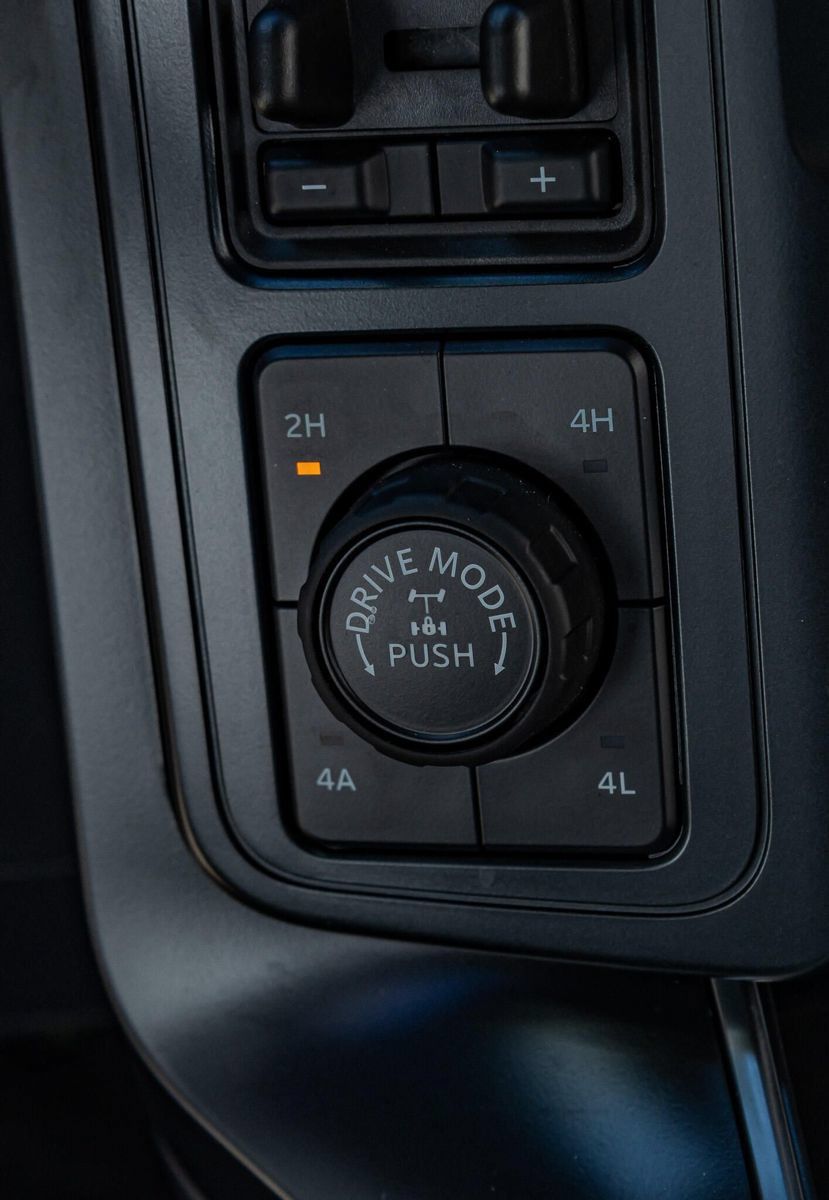 Used 2025 Ford F150 Raptor AWD/4WD image 21