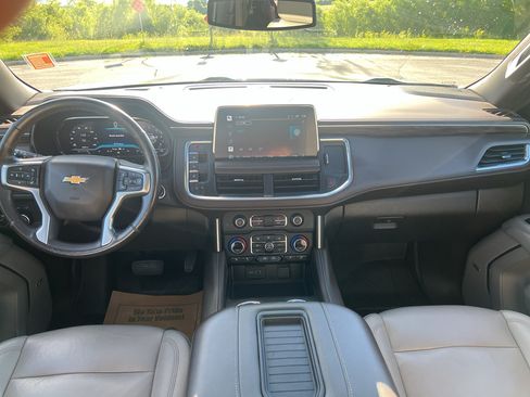 Used 2022 Chevrolet Tahoe LT w/ Luxury Package AWD/4WD image 20