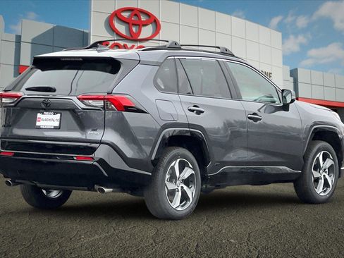 Certified 2025 Toyota RAV4 SE image 3