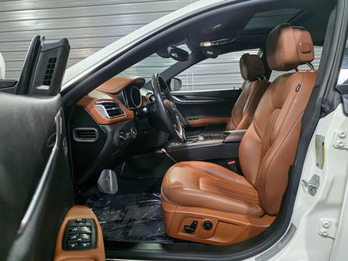 Used 2020 Maserati Ghibli S Q4 AWD/4WD image 13