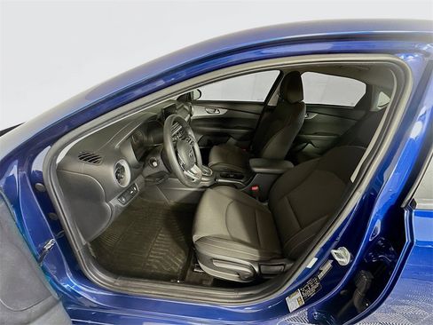 Used 2020 Kia Forte LXS image 19