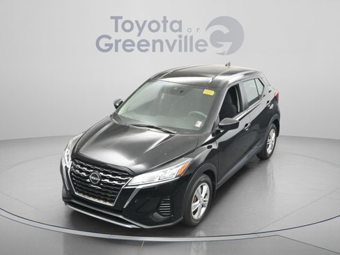 Used 2022 Nissan Kicks S FWD image 24