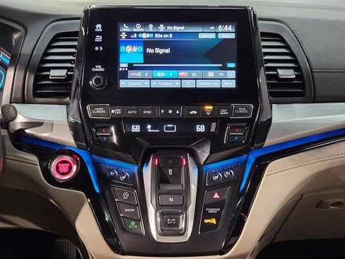 Used 2019 Honda Odyssey Elite image 16