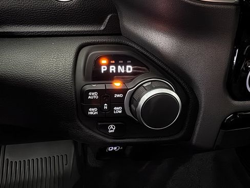Used 2025 RAM 1500 Big Horn AWD/4WD image 24