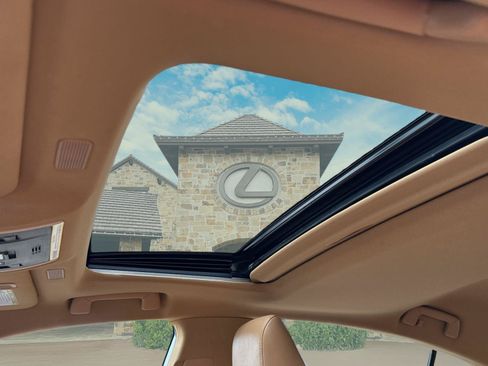 Used 2022 Lexus ES 350 w/ Premium Package FWD image 22