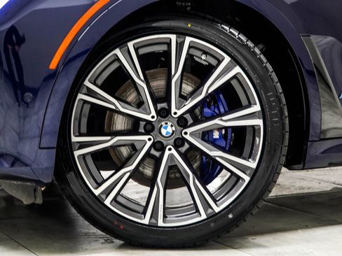 Used 2020 BMW X7 M50i w/ Dynamic Handling Package image 6