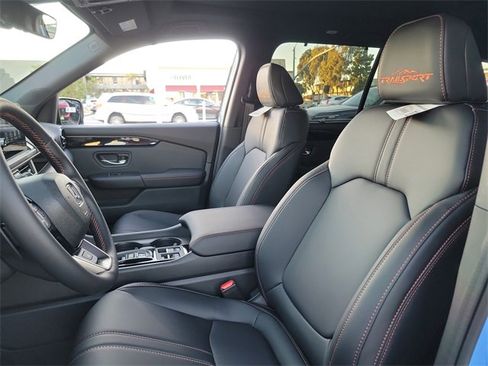 New 2025 Honda Pilot TrailSport image 18