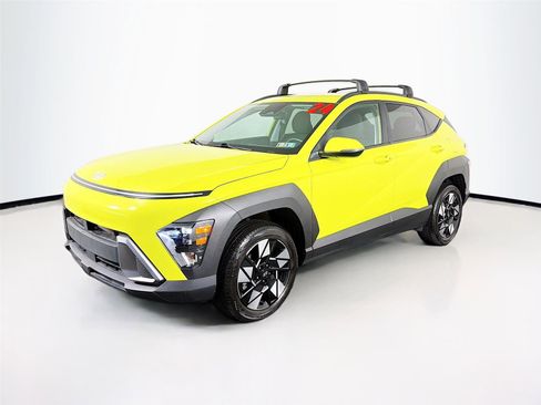 Used 2024 Hyundai Kona SEL AWD/4WD image 3