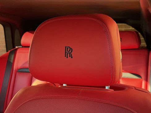 Used 2024 Rolls-Royce Cullinan image 17