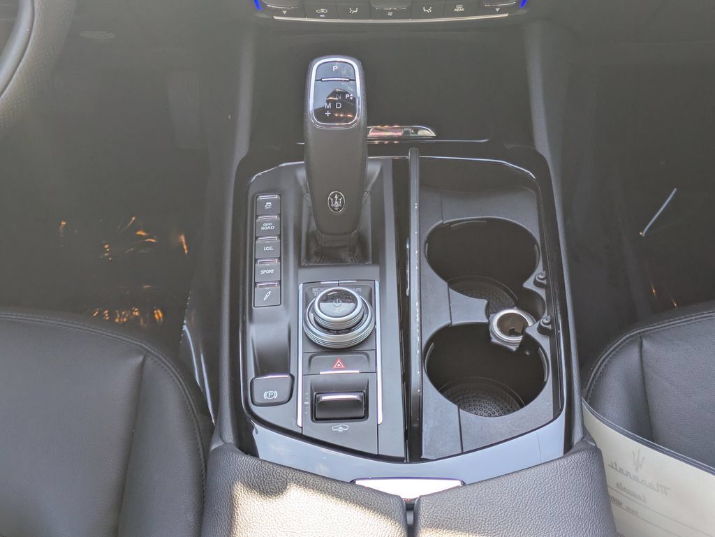 Used 2021 Maserati Levante S AWD/4WD image 30