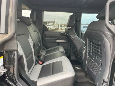 Used 2023 Ford Bronco Black Diamond AWD/4WD image 15