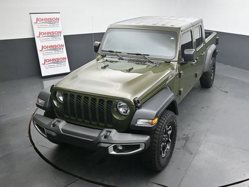 Used 2023 Jeep Gladiator Sport image 27
