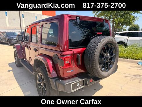 Used 2021 Jeep Wrangler Unlimited Sahara w/ Cold Weather Group AWD/4WD image 2