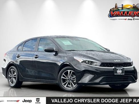 Used 2023 Kia Forte LXS FWD image 1