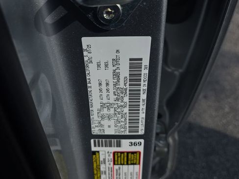 Used 2025 Toyota Tacoma SR5 image 29